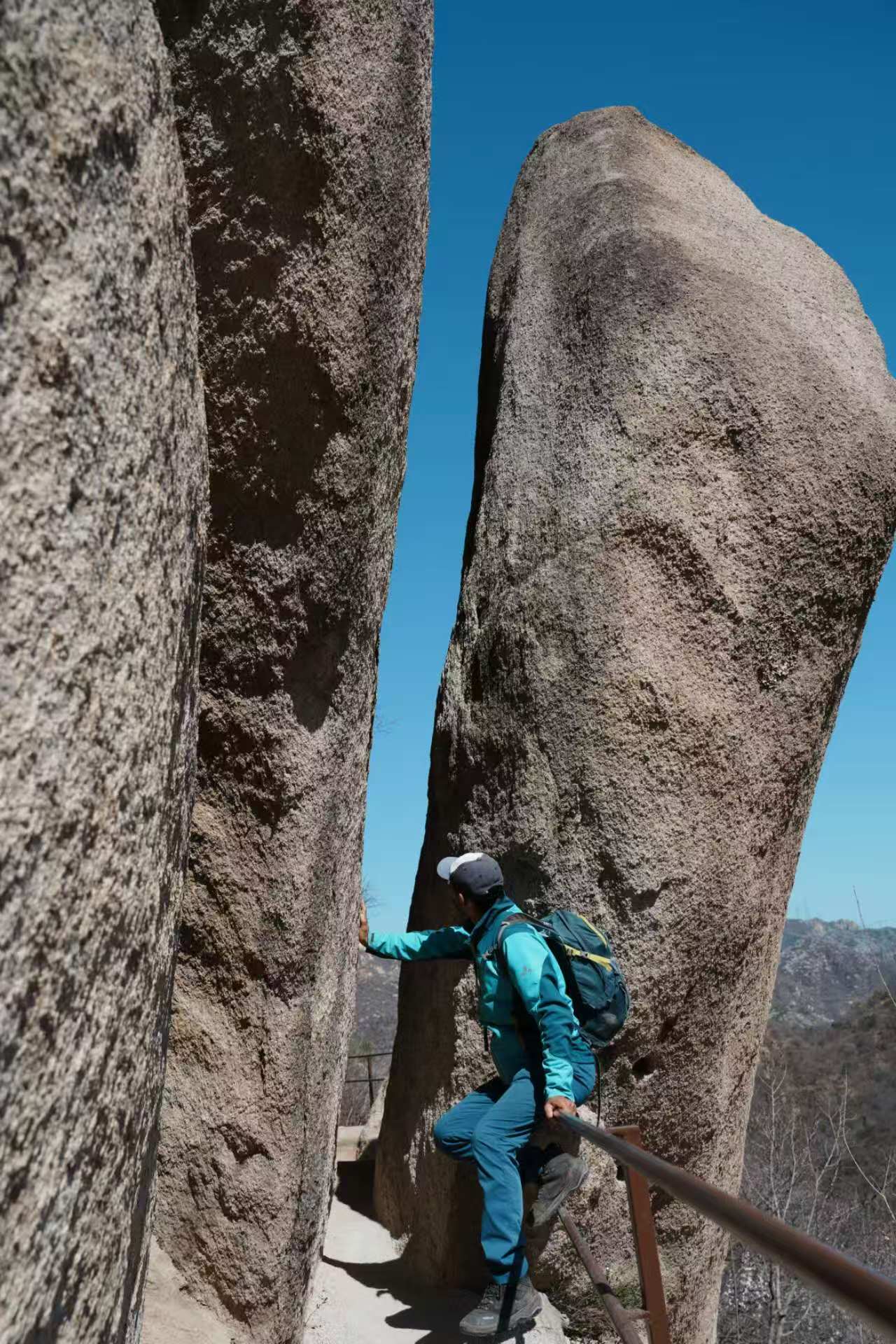 4月11日 周六 |  北京的一条好玩还不难的路线 碓臼石